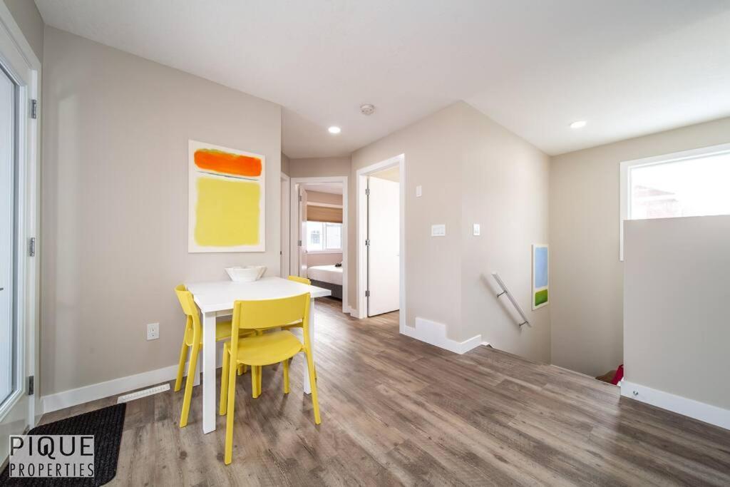 Apartment New, Euro-style Suite, Whyte Avenue, Ac, Netflix, Sleeps 6! *